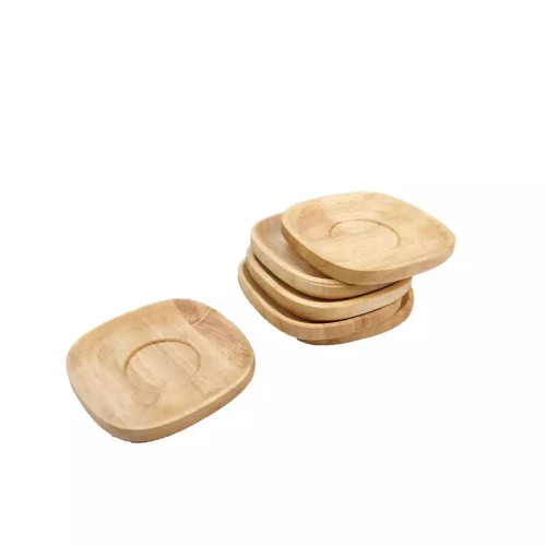 مجموعه نعلبکی مربع کد P84 روی میز پذیرایی